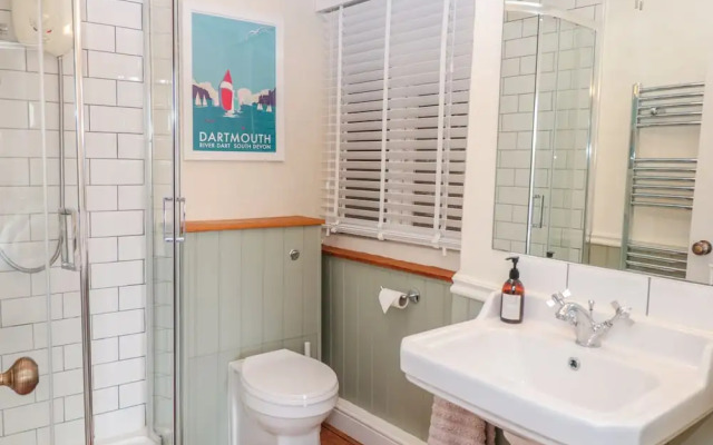 34b Clarence Street