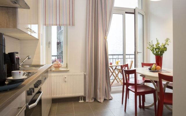 Leon Apartment