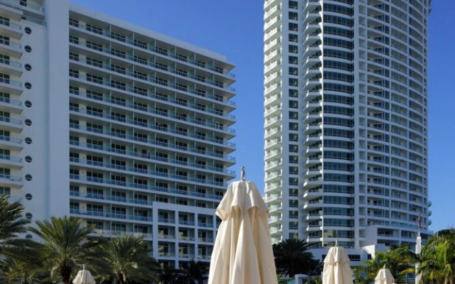 Residences at Fontainebleau Miami