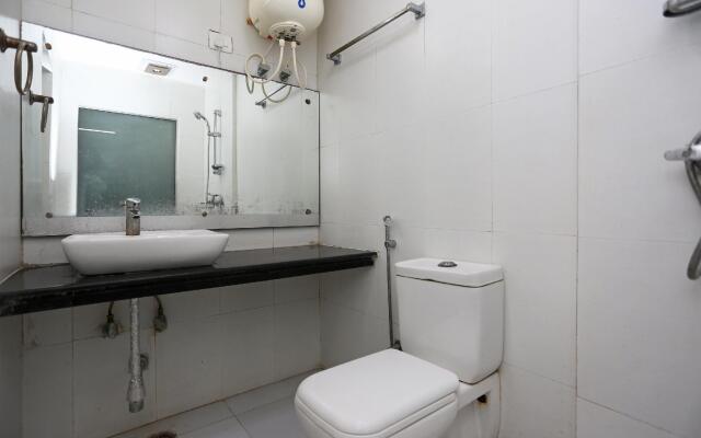 OYO 15715 Royal AR RESIDENCY