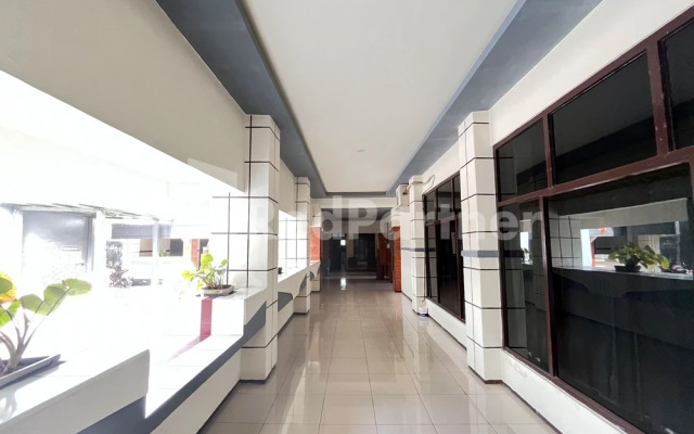 Hotel Dewi near GOR Merdeka Jombang Mitra RedDoorz