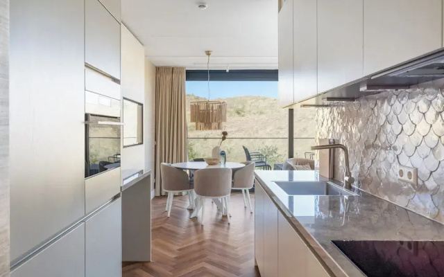 Apartment With a Balcony and Dune Views