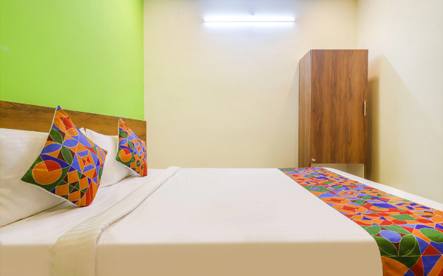 Fabexpress Simra Relax Inn