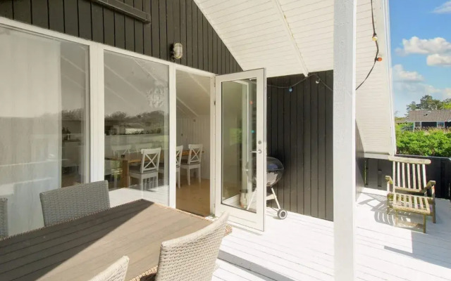 6 Person Holiday Home in Sjaellands Odde-by Traum