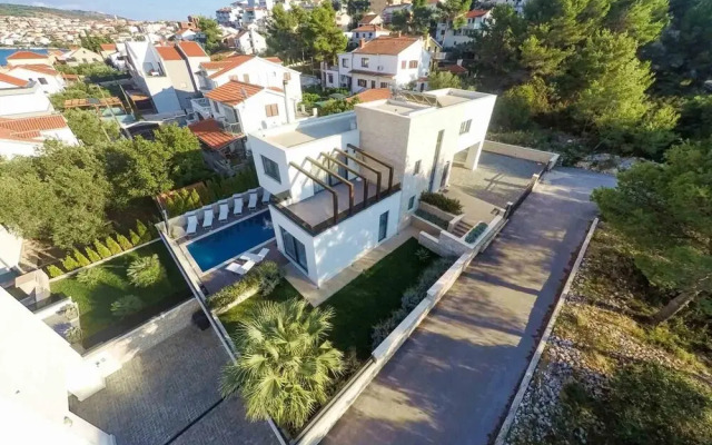 Villa Trogir Twins 2