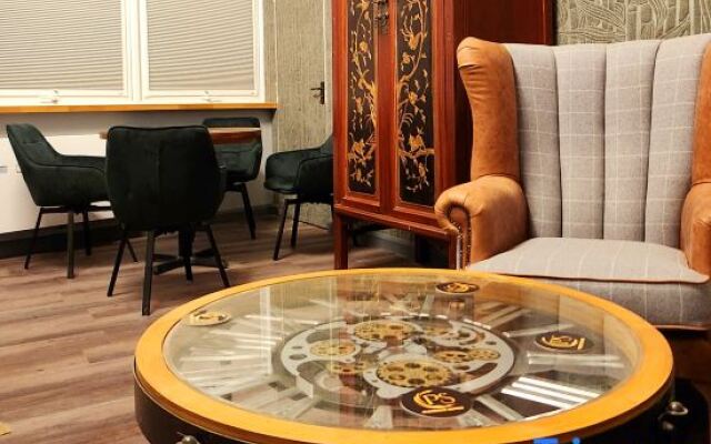 Pinnacle Suites