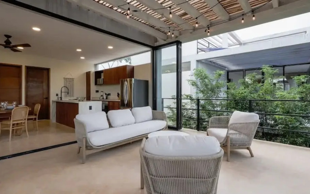 Luxury Penthouse w Private Pool Stunning Views