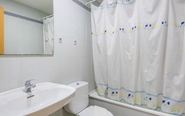 Apartamento familiar con piscina comunitaria