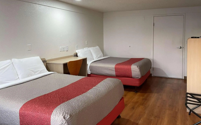 Motel 6 Hagerstown, MD