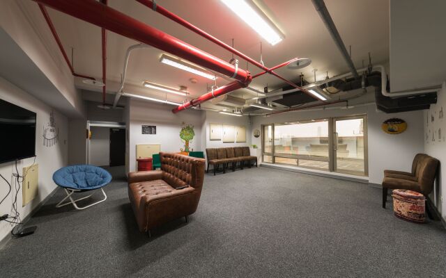 Skyone Hotel