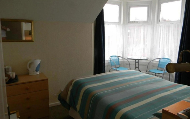 Dora Hotel