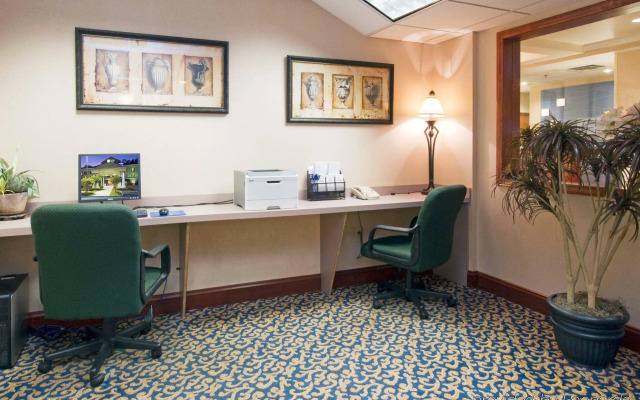 Holiday Inn Express Hotel & Suites Emporia by IHG