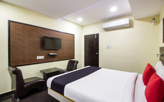 Capital O 7648 Sri Navya Grand
