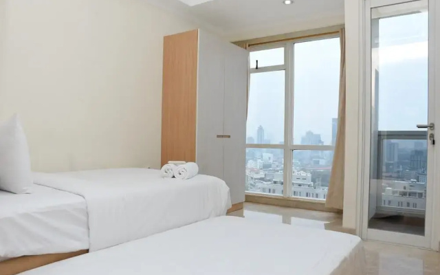 Stunning and Comfy Studio at Menteng Park Apartment