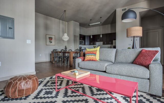 1BR2BR Downtown Austin byWanderjaunt