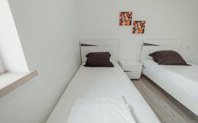 Gaia Terrace With Elevator by Vacationy