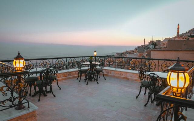 Kasri Divan Hotel