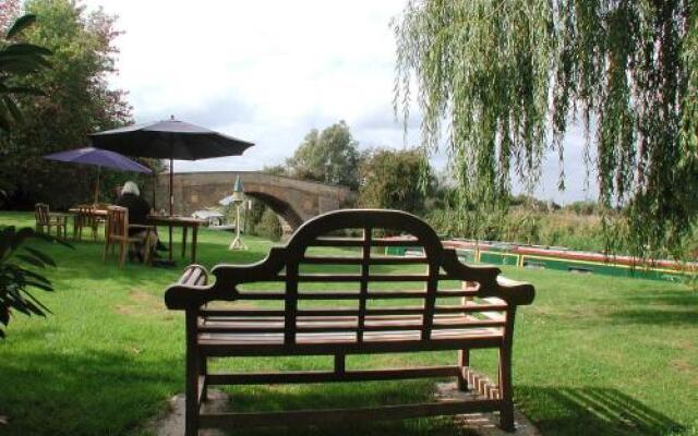 The Trout at Tadpole Bridge