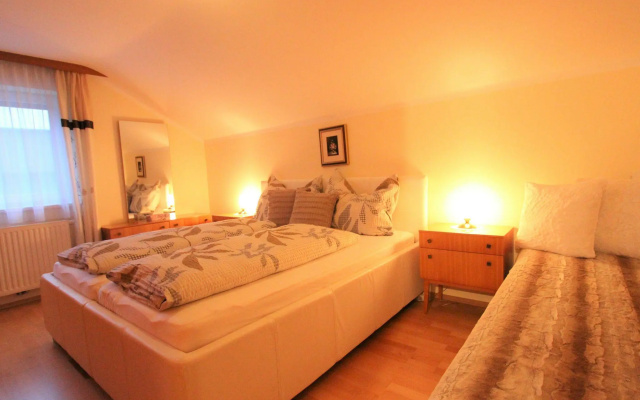 Snug Apartment in Kitzbühel - Kirchberg near Ski Slopes