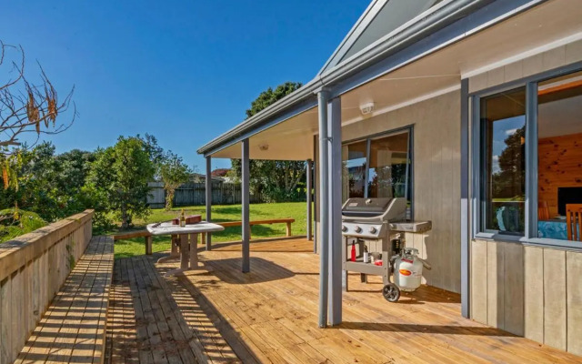 Our Escape - Matarangi Holiday Home