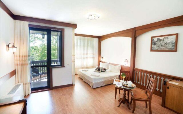 Boutique Complex Trakiets