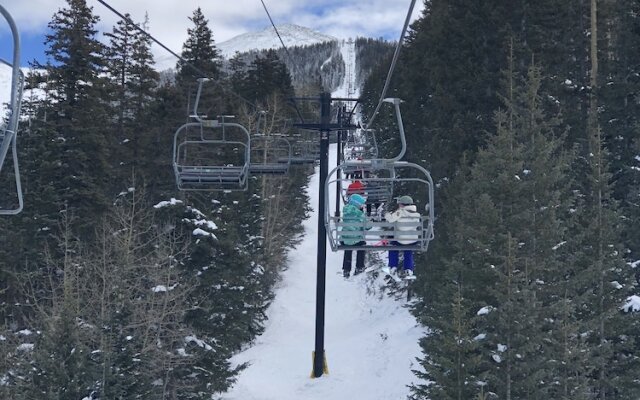 Days Inn & Suites East Flagstaff