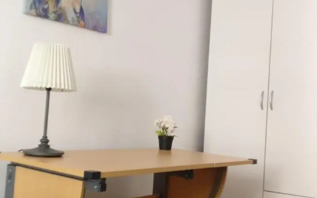 RoooMS by JR City Apartments