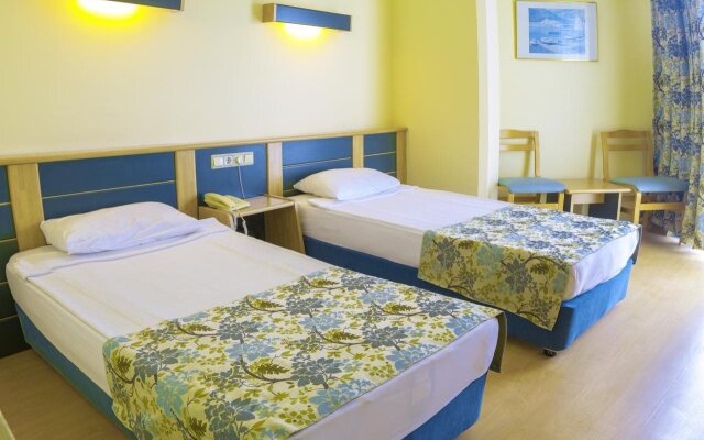 Caretta Relax Hotel