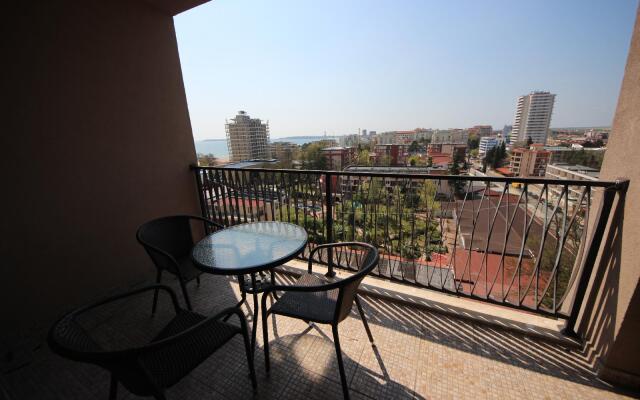 Menada Apartments in Royal Beach Resort