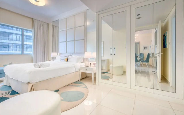 Superb Downtown Dubai Apartment, Amazing Location