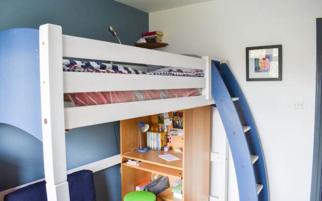 Spacious 4 Bedroom Family Home in Hove