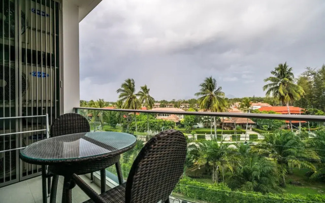 Oceanstone Resort by Lofty