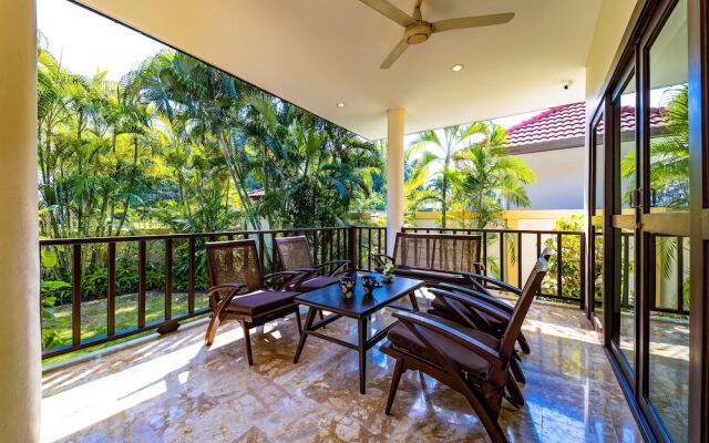 Cozy 3 BR Pool Villa close to Town CV3L