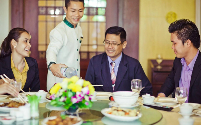 Champasak Grand Hotel