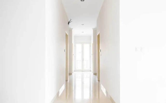RedDoorz near Siloam Karawaci 3
