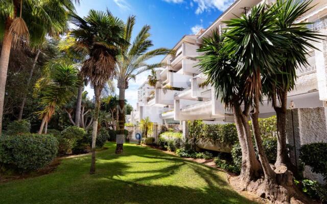 Nuevo y lujoso apartamento en Marbella Centro a pie de playa 625