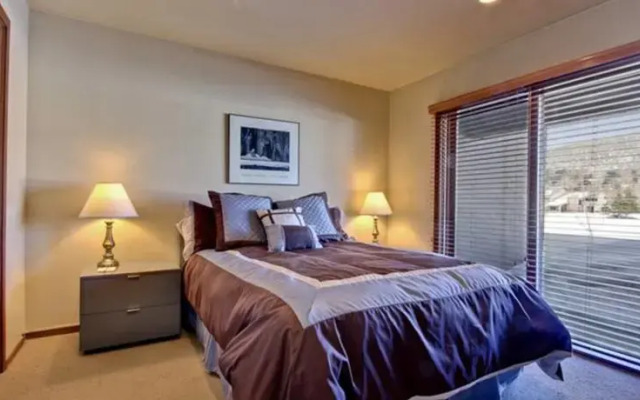 RedAwning Lakeside 1633