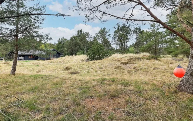 6 Person Holiday Home in Albaek