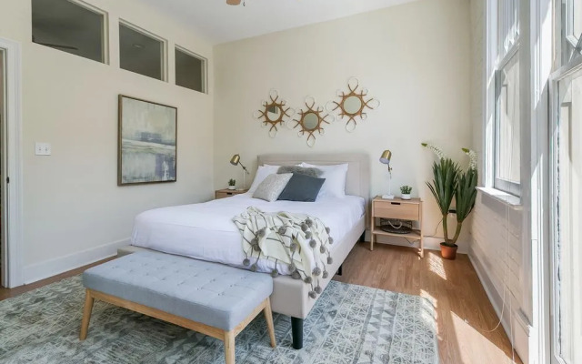 Sunny Arts/warehouse District Suites by Sonder