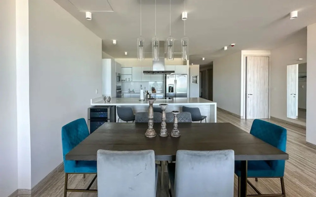 2BR Iconic Oceanfront Escape