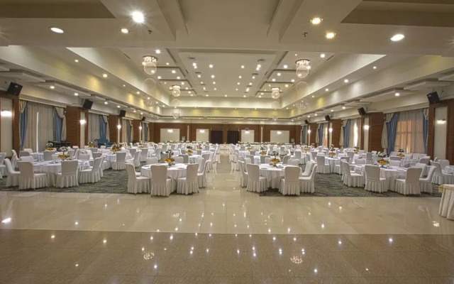 Parsian Evin Hotel