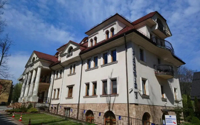 Apartament Radowid 14 w centrum z basenem