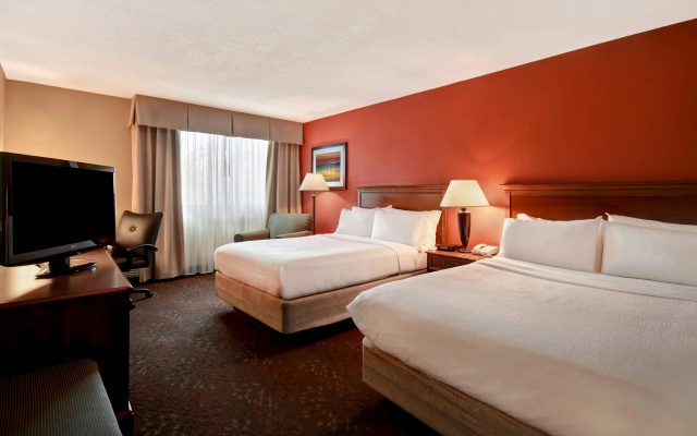 Holiday Inn Cincinnati-Riverfront by IHG