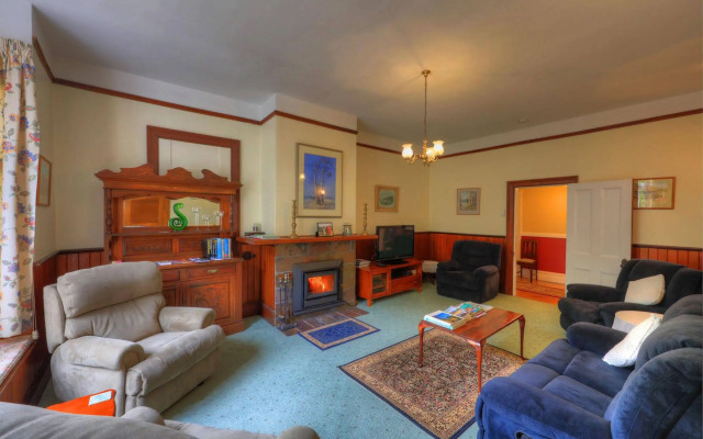 Acacia Bed and Breakfast