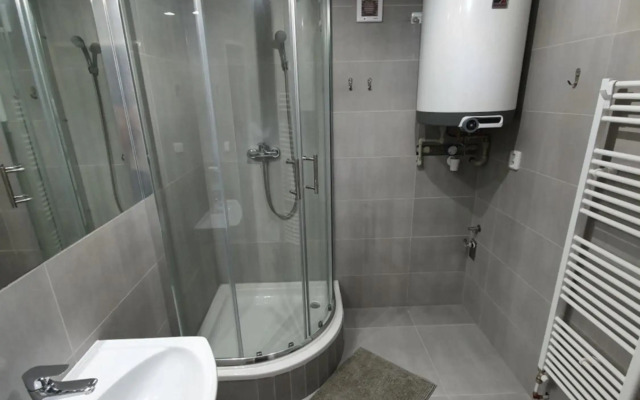 Small Apartments Denisa Business