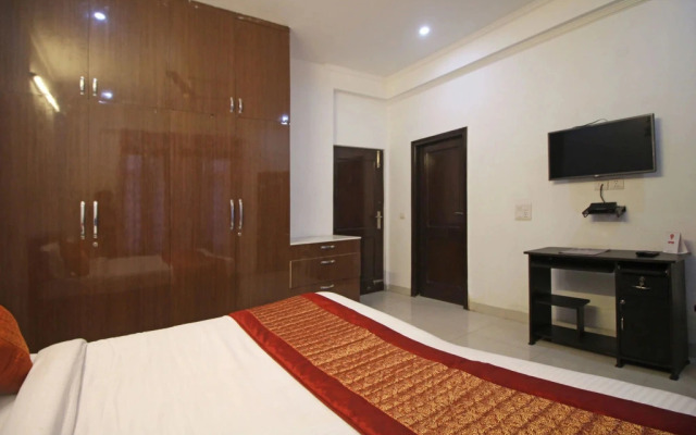 OYO 8261 near Artemis Hospital