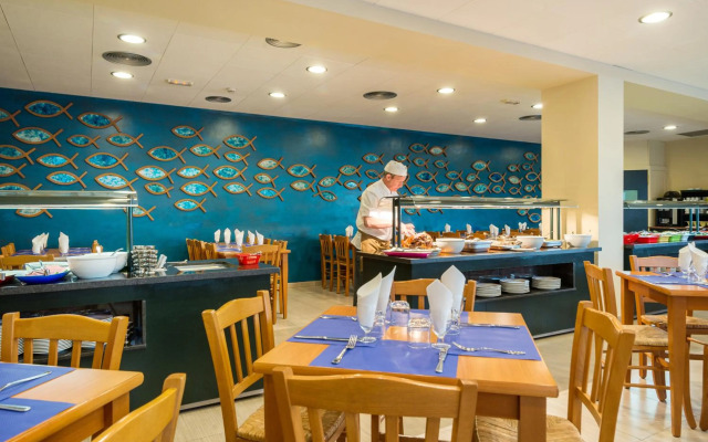 Hotel & Diving les Illes