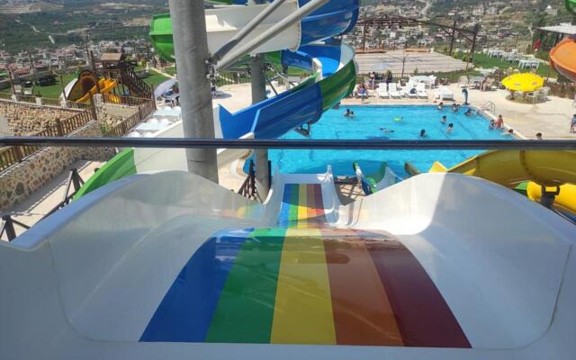 Simon Aqua Park Otel