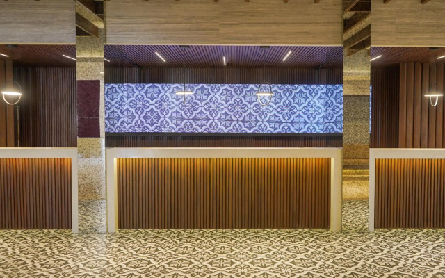 Oceano Palace Beach Resort