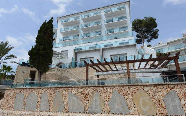 Portodrach Aparthotel & Suites